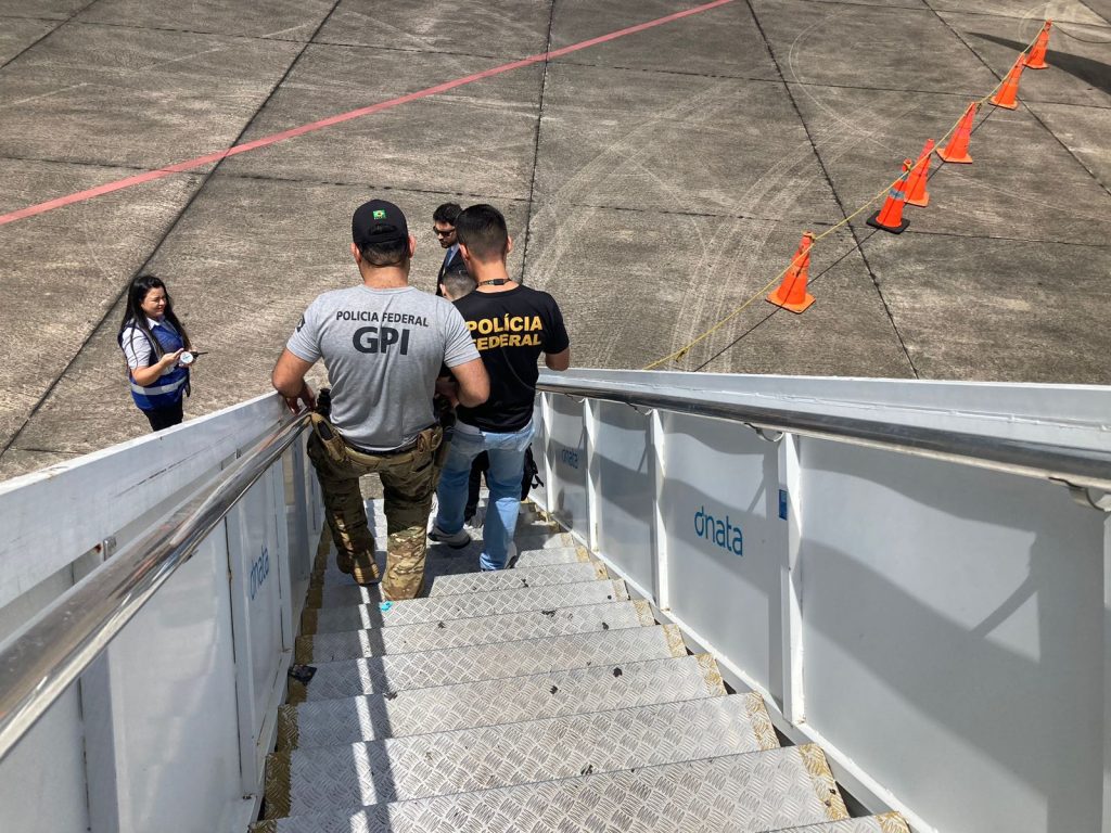 Foragidos de Justiça são capturados por agentes federais no Aeroporto Internacional de Belém