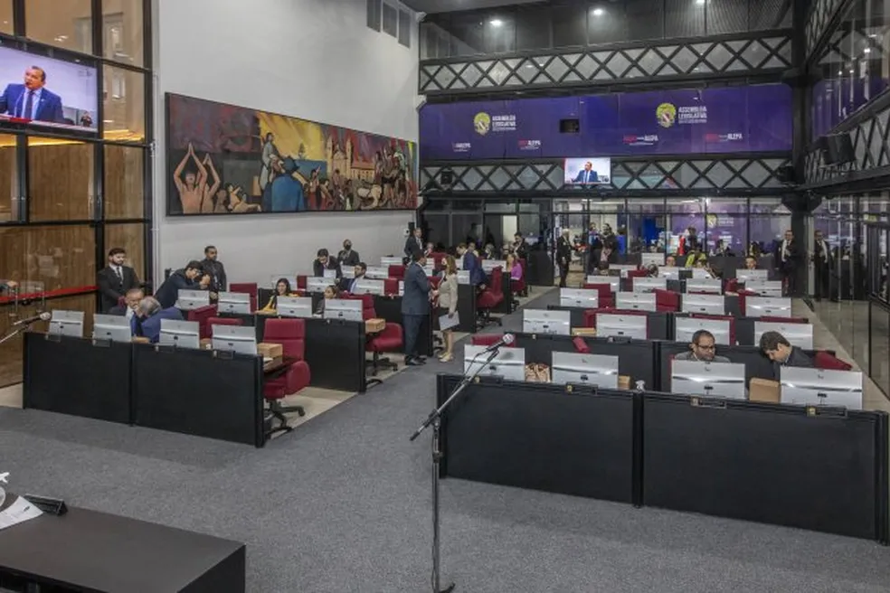 Professores do Pará têm reajuste salarial aprovado pela Alepa