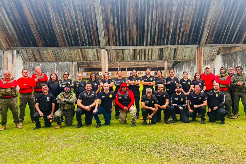 Policiais civis são habilitados em manejo e manutenção de pistolas Glock