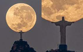 Fotógrafo registra Cristo Redentor ‘segurando’ a Lua e viraliza na internet