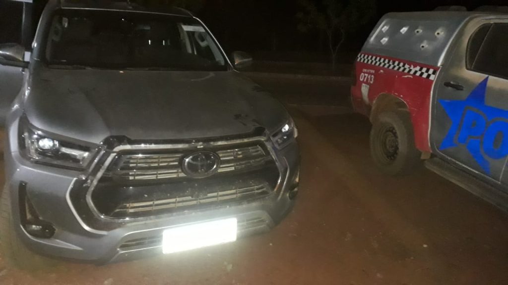 Condutor de caminhonete é preso com pistola Taurus