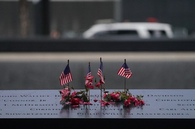 Vítimas do 11 de setembro são homenageadas 22 anos após ataque terrorista em NY
