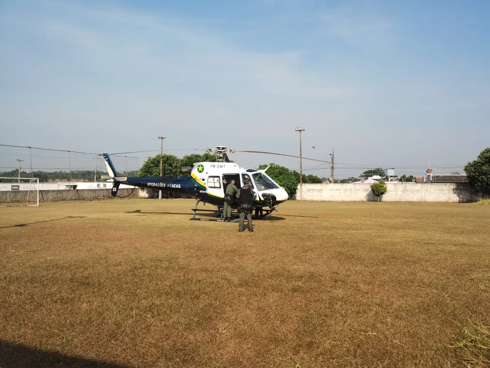 Policiais recebem reforço de militares e cães farejadores nas buscas por 4 presos que fugiram de penitenciária em MT