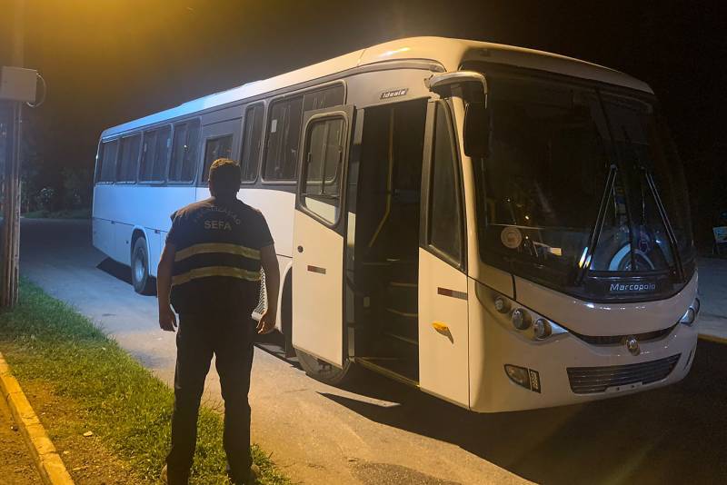 Sefa apreende ônibus em Conceição do Araguaia