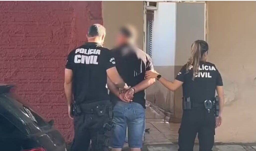 Padrasto é preso suspeito de estuprar e engravidar enteada com o conhecimento da mãe dela