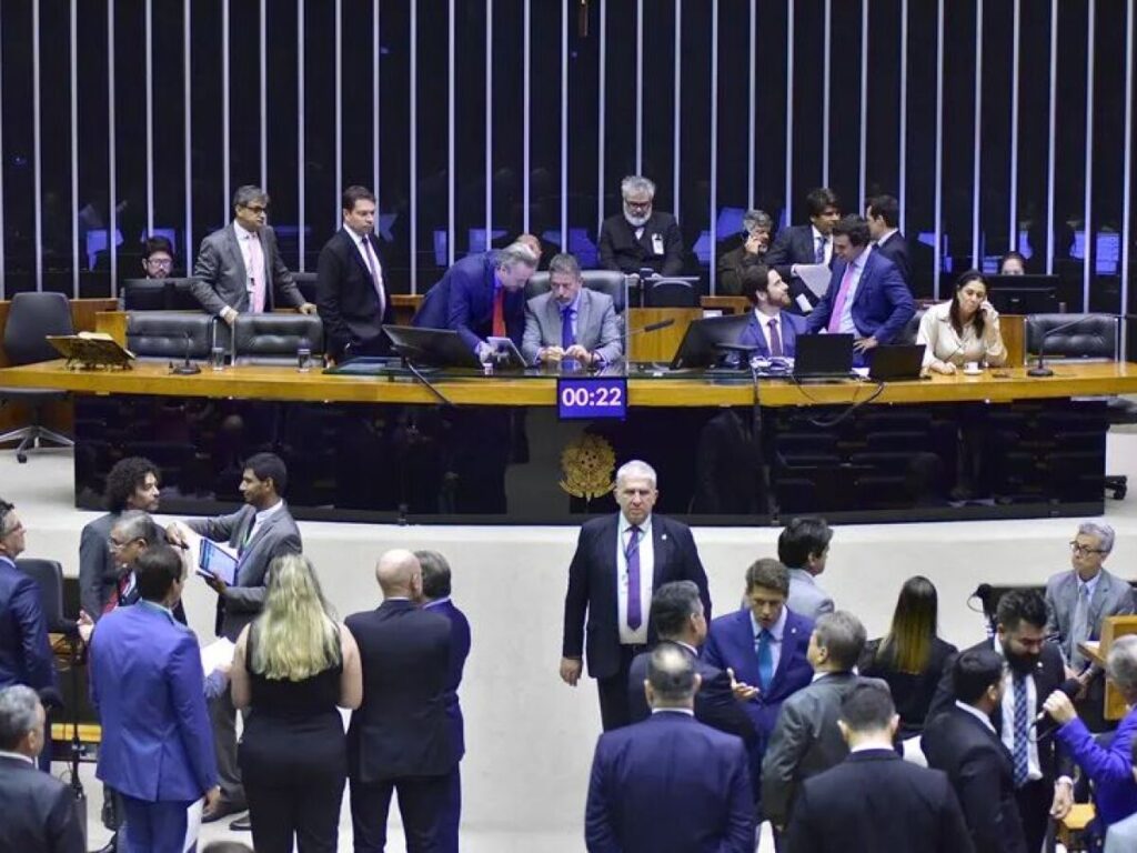 Fim da ‘saidinha’ de presos passa na Câmara e vai para sanção do presidente Lula
