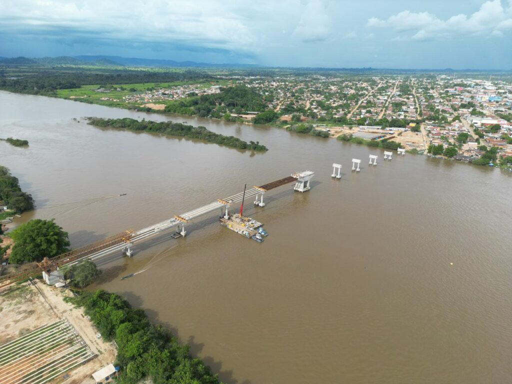 Obras da ponte sobre o rio Fresco, em São Félix do Xingu, seguem avançando