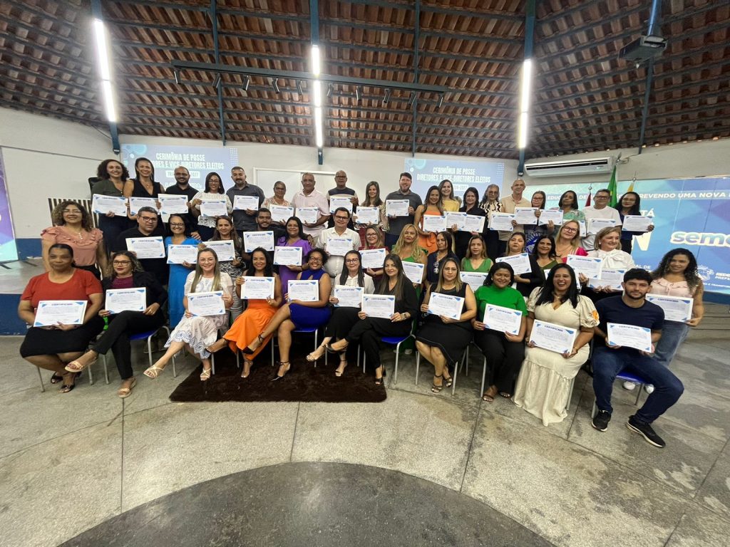 Diretores de escolas municipais de Redenção tomam posse para três anos