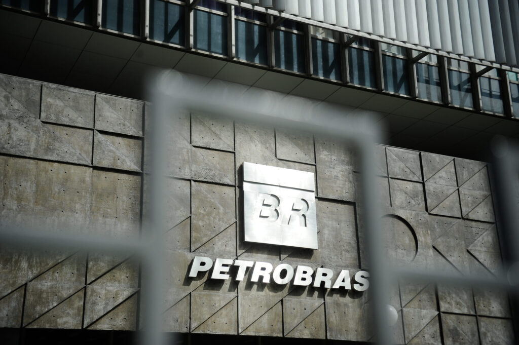 Petrobras aprova acordo para quitar dívida de R$ 20 bilhões com União