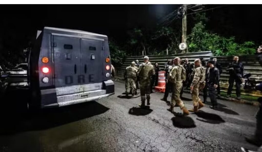 Polícia ocupa 10 comunidades no Rio para coibir guerra entre tráfico e milícia