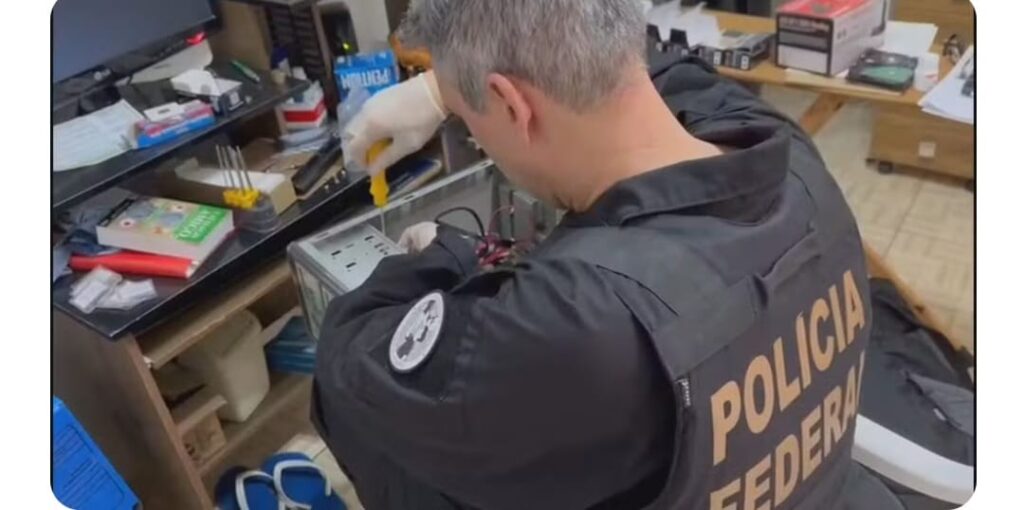 PF prende 30 suspeitos de armazenar e divulgar pornografia infantil