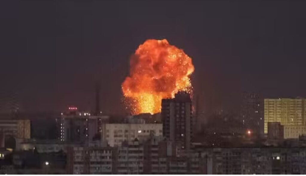 Rússia bombardeia Kiev com mísseis e drones