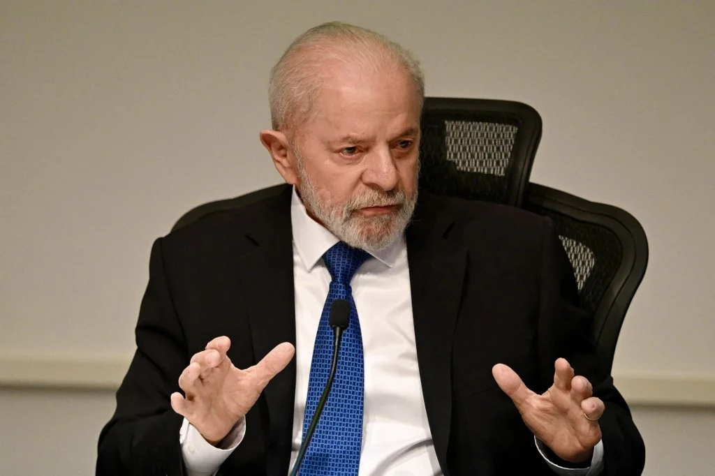 Lula está bem após acidente doméstico, mas fará novos exames, diz médico