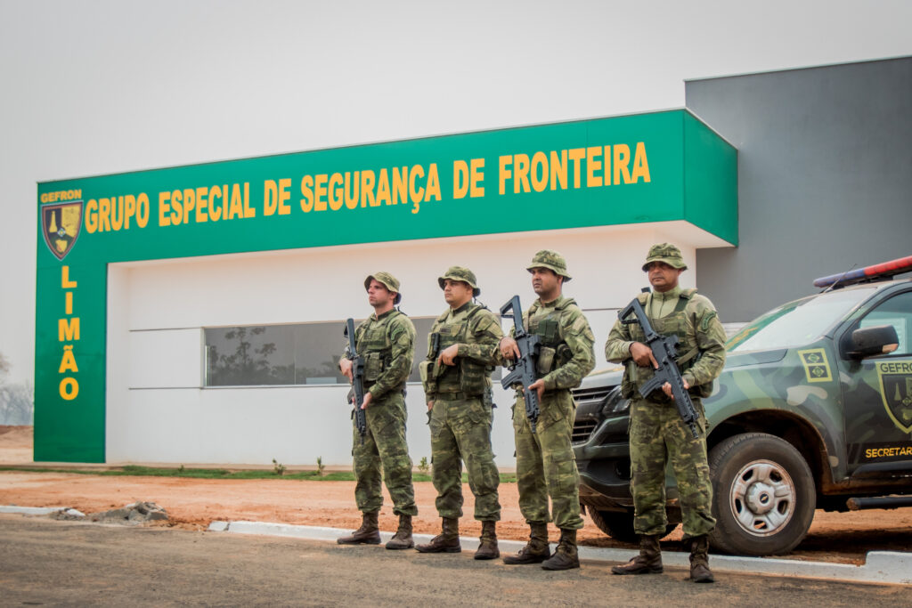 Gefron apreende uma tonelada de cocaína em chácara em MT