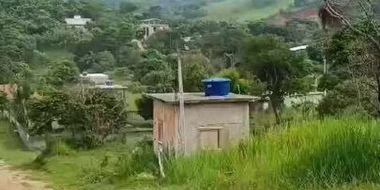 Tiroteio entre policiais civis e traficantes deixa 5 mortos no RJ