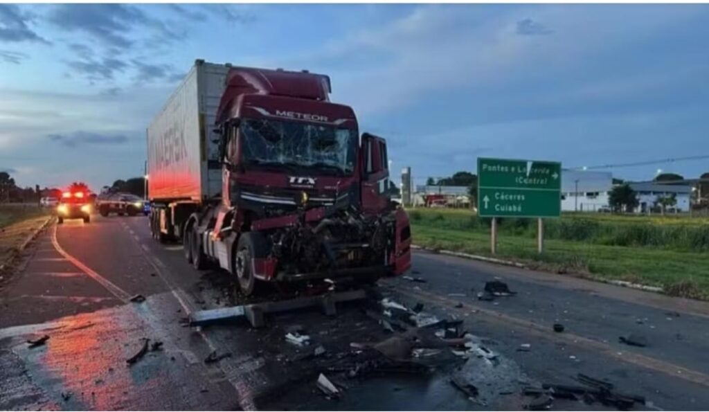 No MT, Caminhoneira de Goiás morre em acidente entre dois veículos