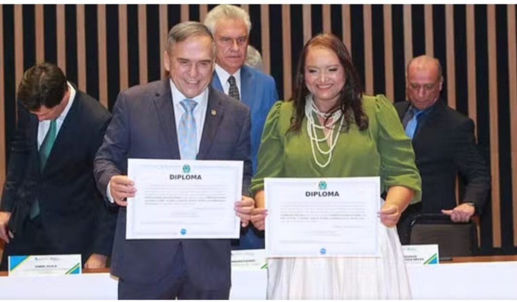 Prefeito e vereadores eleitos de Goiânia são diplomados