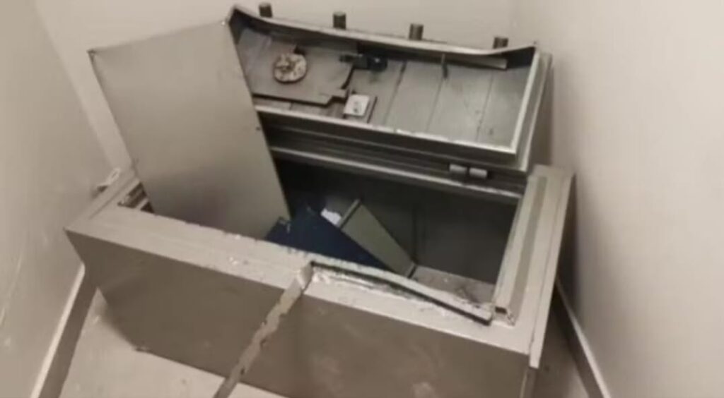 Em GO, Ladrões furtam R$ 280 mil de banco após entrarem pelo muro de casa vizinha, diz polícia