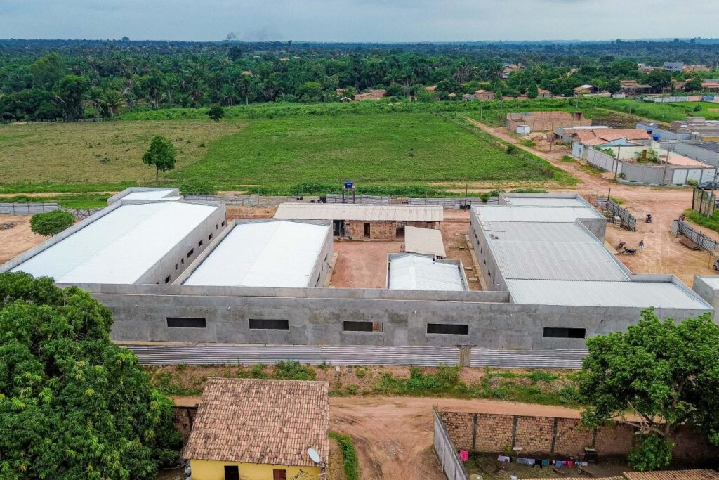 Novo hospital de São Domingos do Araguaia chega à fase de 50% dos serviços executados