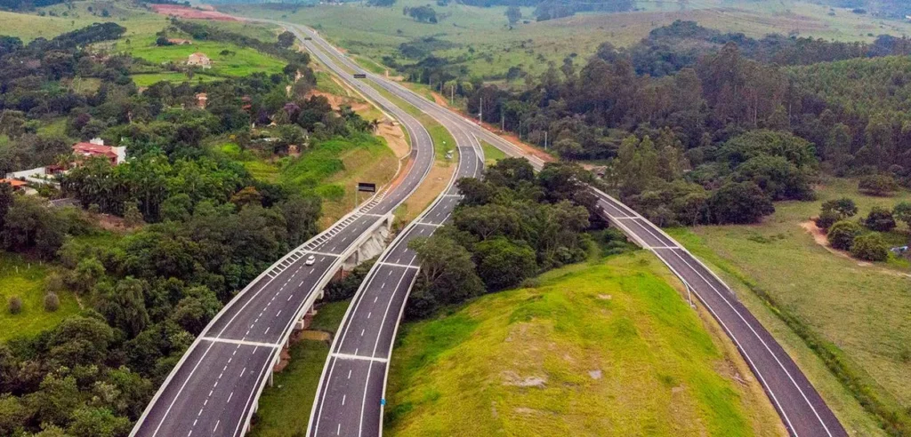 Governo Federal projeta leiloar R$ 106 bi em concessões de transportes em 2025