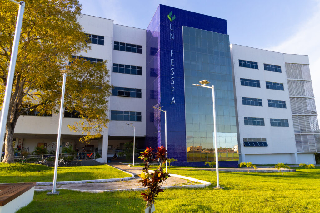 Unifesspa lança concurso com 110 vagas e salários de até R$ 8 mil