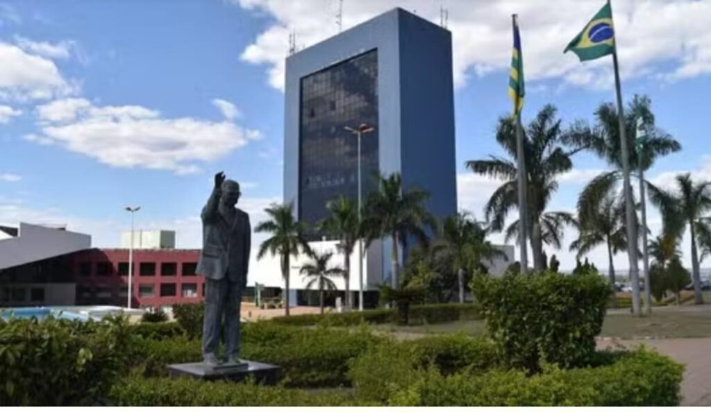 Prefeitura de Goiânia tem cerca de 100 casos comprovados de atestados falsos entregues por servidores, diz Mabel