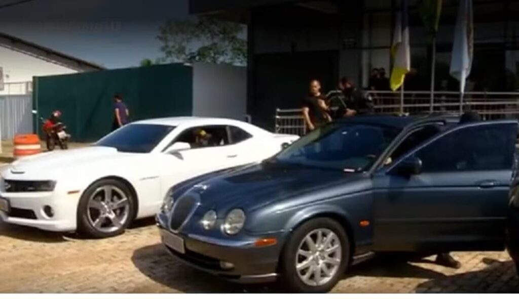 No TO, Camaro e Jaguar do ex-governador Mauro Carlesse, apreendidos pela PF, serão leiloados com lances a partir de R$ 49 mil