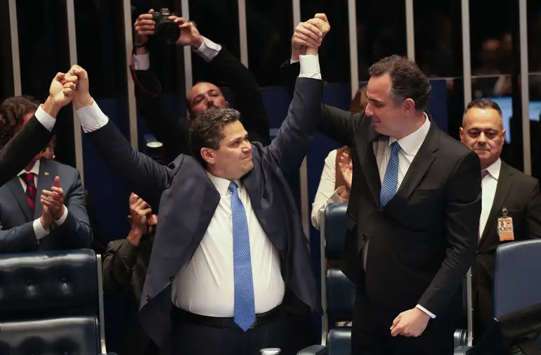 Davi Alcolumbre é eleito presidente do Senado com ampla maioria