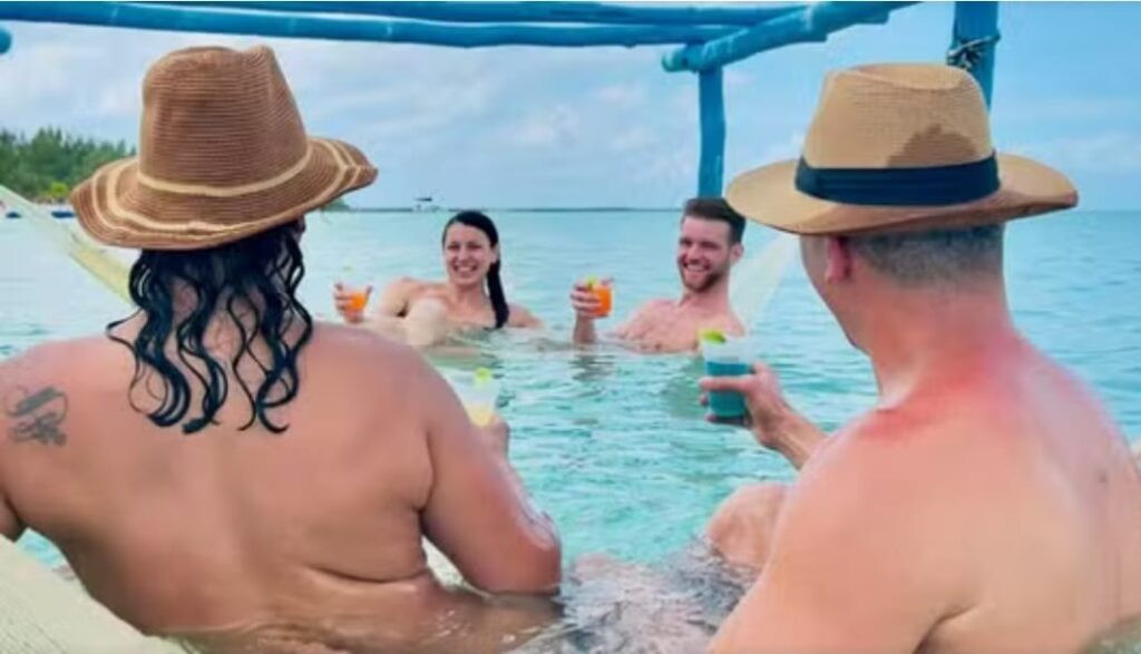 Cruzeiro de nudismo pelo Caribe tem estadia de até R$ 190 mil e mordomo 24h
