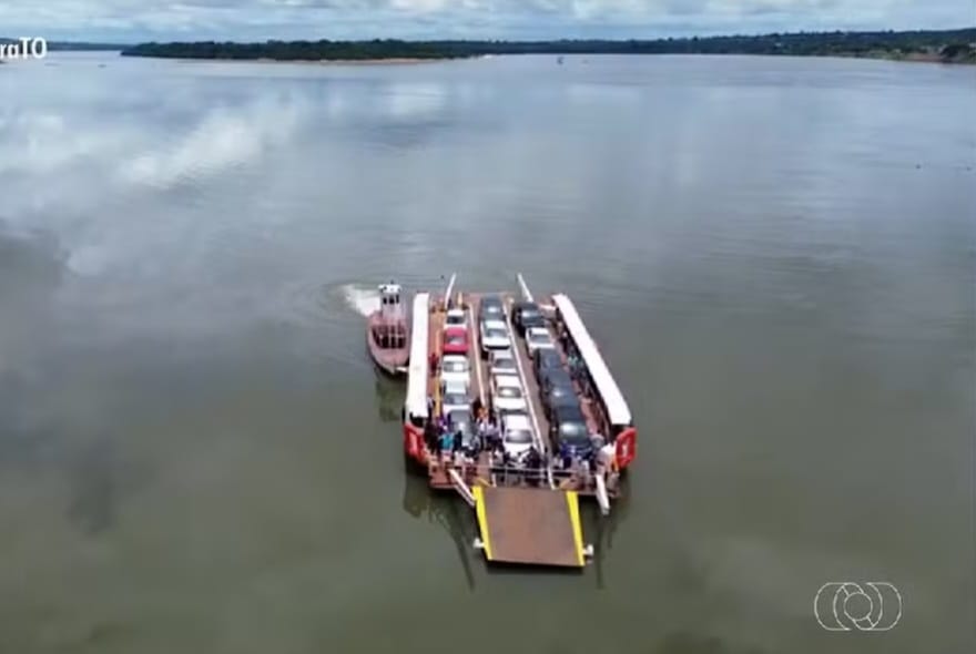 Travessia de veículos e pedestres por balsa começa dois meses após queda da ponte entre Tocantins e Maranhão