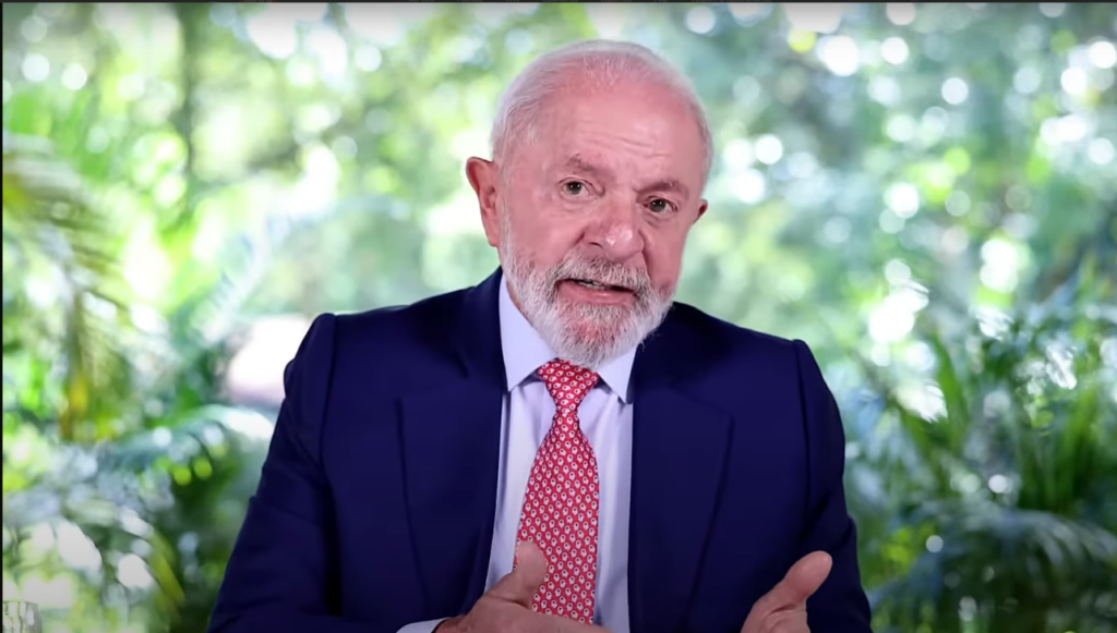 Avaliação positiva de Lula cai 14 pontos entre católicos e 5 pontos entre evangélicos