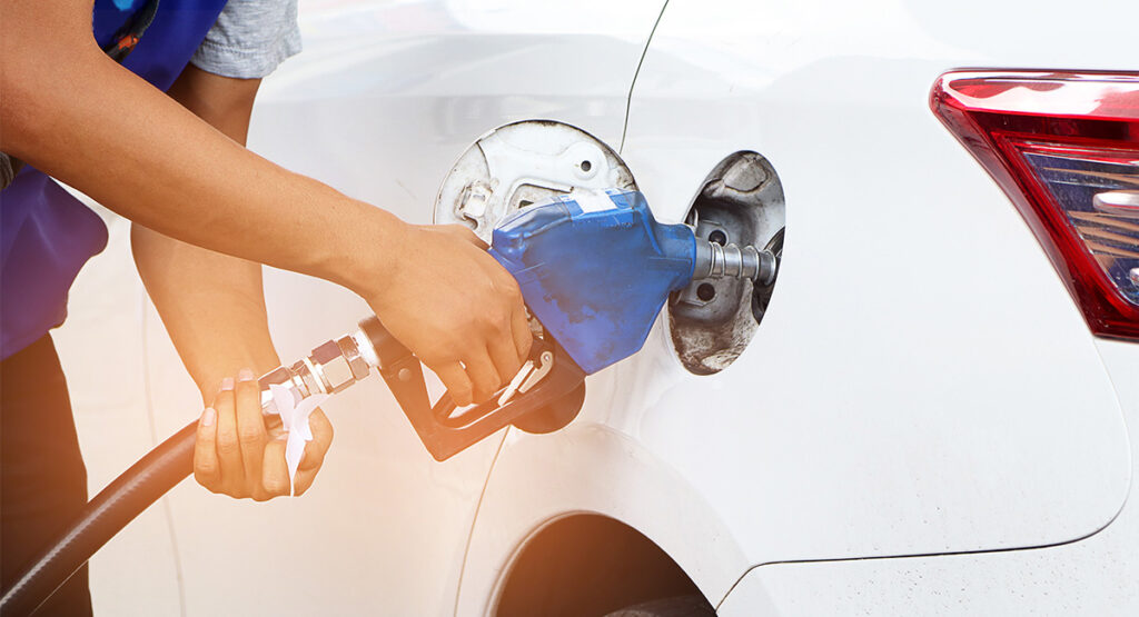 Gasolina e diesel sobem até 4,59% após reajuste do ICMS