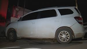 Menino de 2 anos morre após ser esquecido dentro de carro pode dona de creche, diz polícia de Goiás