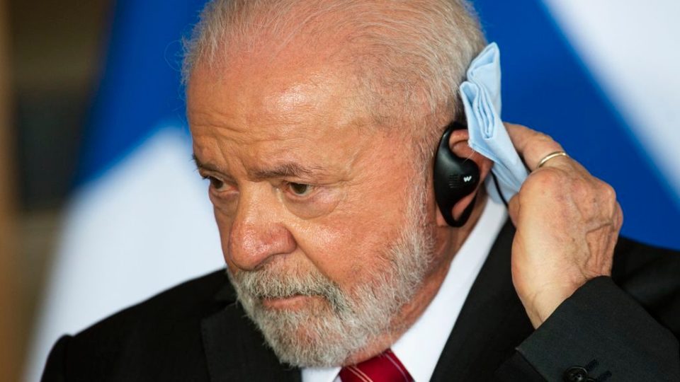 Pesquisa Datafolha mostra que o presidente alcançou o pior nível de aprovação de todos os seus três mandatos