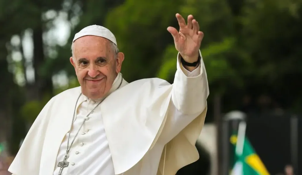 Papa Francisco planeja fazer primeira aparição pública neste domingo