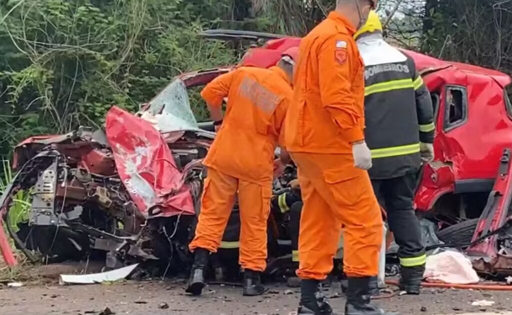 Policial penal de São Félix do Xingu, mãe e avó morrem em acidente na BR-153, no Tocantins