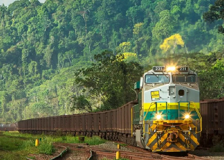 A Estrada de Ferro Carajás está interditada por indígenas da Terra Indígena Mãe Maria