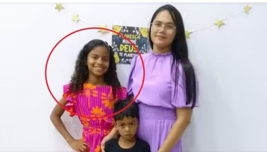 Menina, de 13 anos, e menino, de 7 anos, morrem envenenados por ovo de páscoa