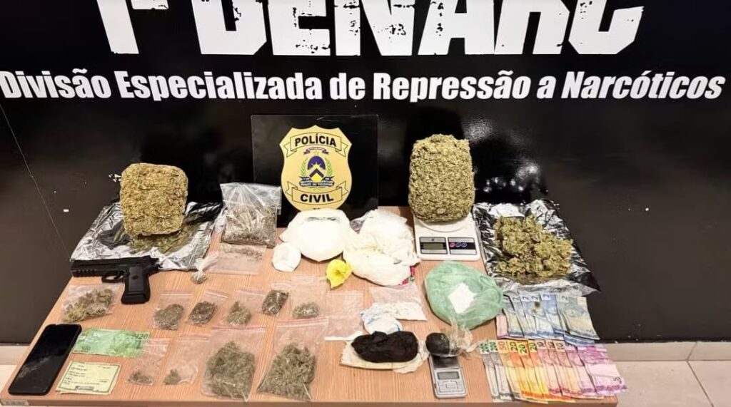Polícia apreende maconha e cocaína na casa de suspeito de fazer ‘delivery’ de drogas no TO
