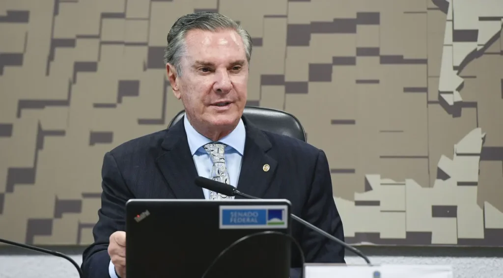 Moraes manda prender ex-presidente Fernando Collor