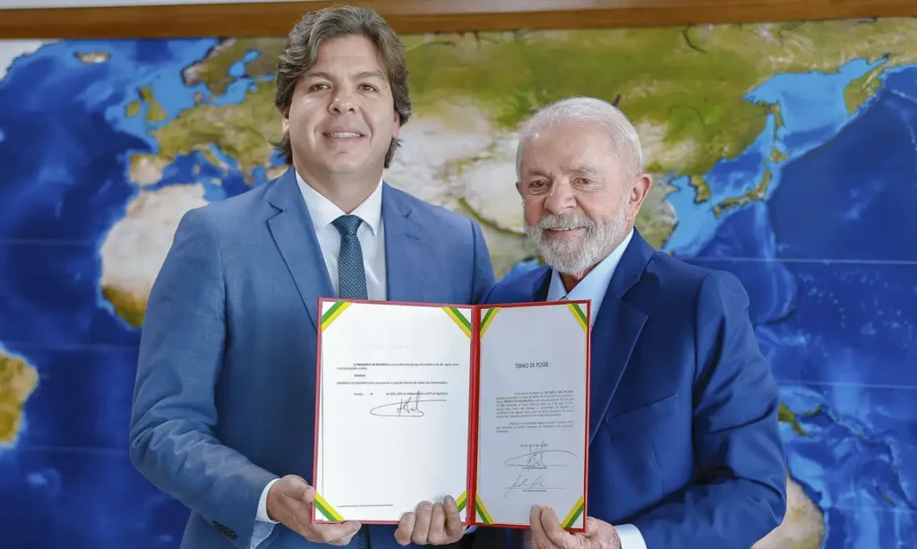 Lula nomeia e dá posse a Frederico Siqueira como novo ministro das Comunicações