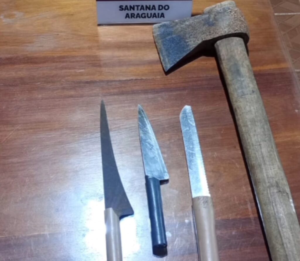 Em Santana do Araguaia homem armado com machado e facas ameaça vizinho