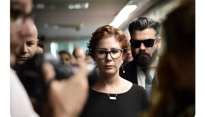 Por unanimidade, STF condena Zambelli a 10 anos de prisão e perda do mandato