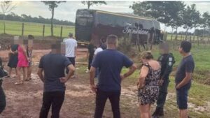 Grupo armado desvia ônibus para ramal e assalta passageiros no Pará