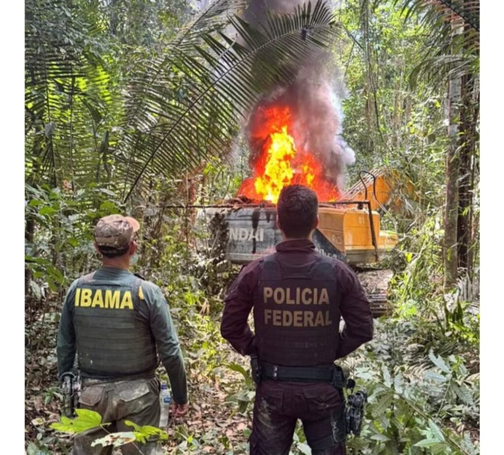 PF e Ibama destroem mais de R$ 2 milhões em equipamentos de garimpo ilegal em terras indígenas em RO e MT