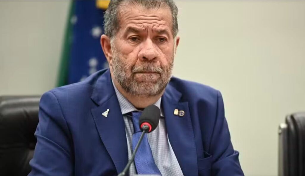 Após saída de Lupi, deputados do PDT decidem deixar base do governo