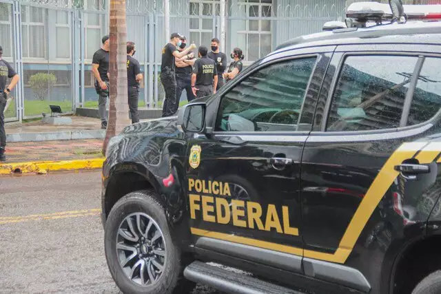 Polícia Federal publica edital com mil vagas e salários de até R$ 26,8 mil