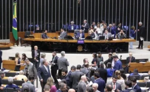 Câmara aprova projeto para ampliar número de deputados federais de 513 para 531