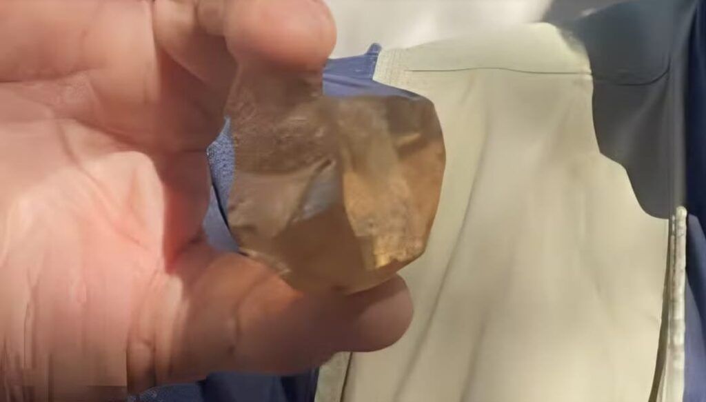 Diamante de 646 quilates é achado em MG e se torna o 2º maior do país