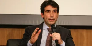 Presidente do BC diz que IOF não deveria ser usado para arrecadar